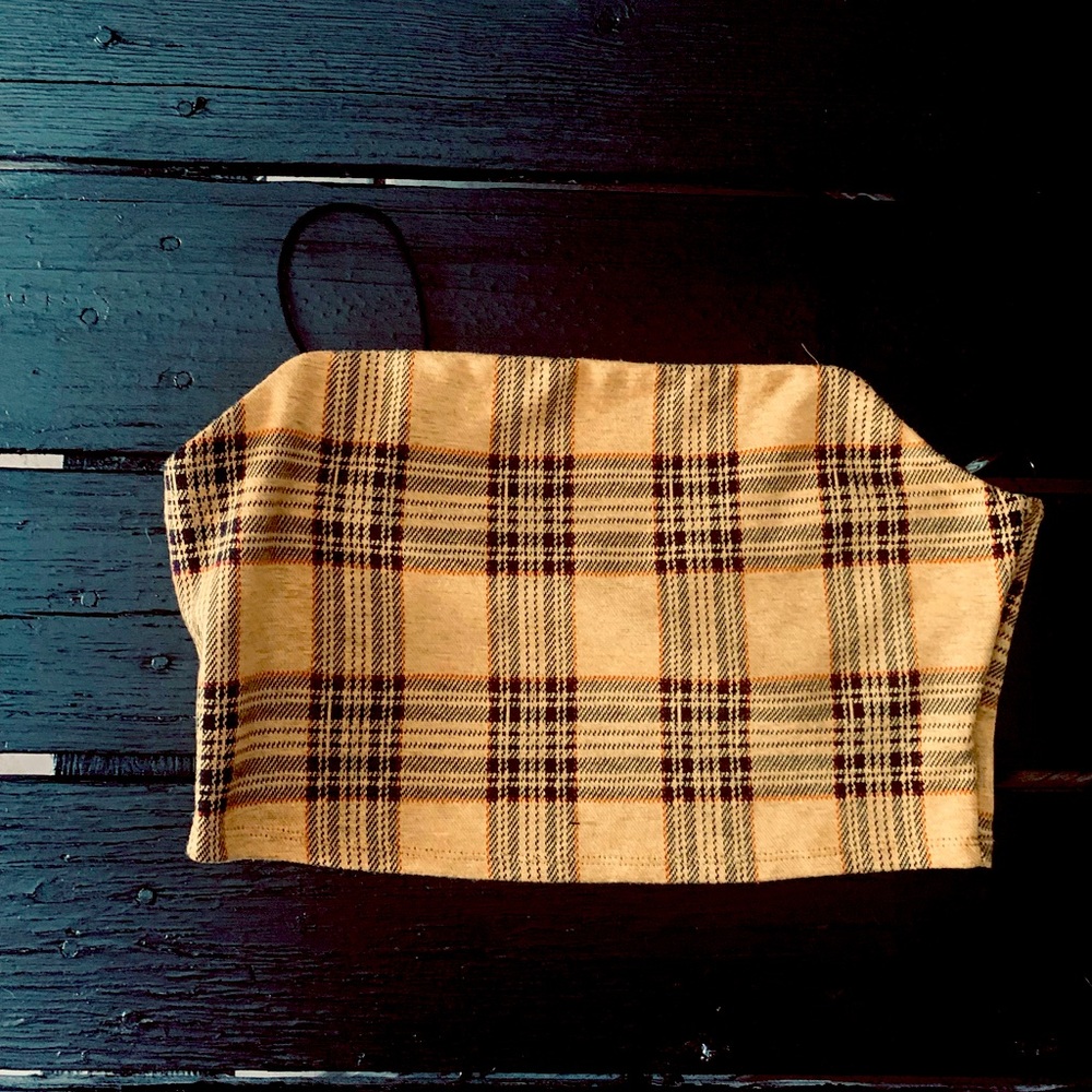 🖤💛 Liz & Sara Plaid Crop Top💛🖤